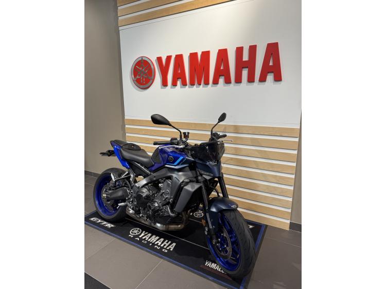 YAMAHA MT-09