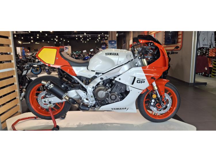 YAMAHA XSR 900 GP