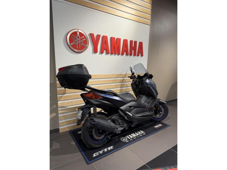 YAMAHA XMAX 125