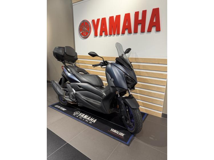 YAMAHA XMAX 125