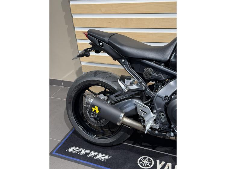 YAMAHA MT-09