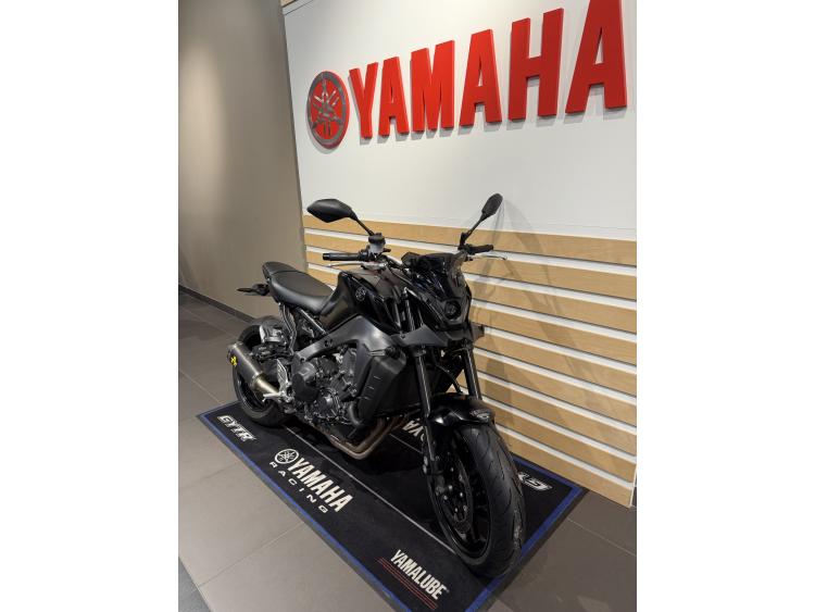 YAMAHA MT-09