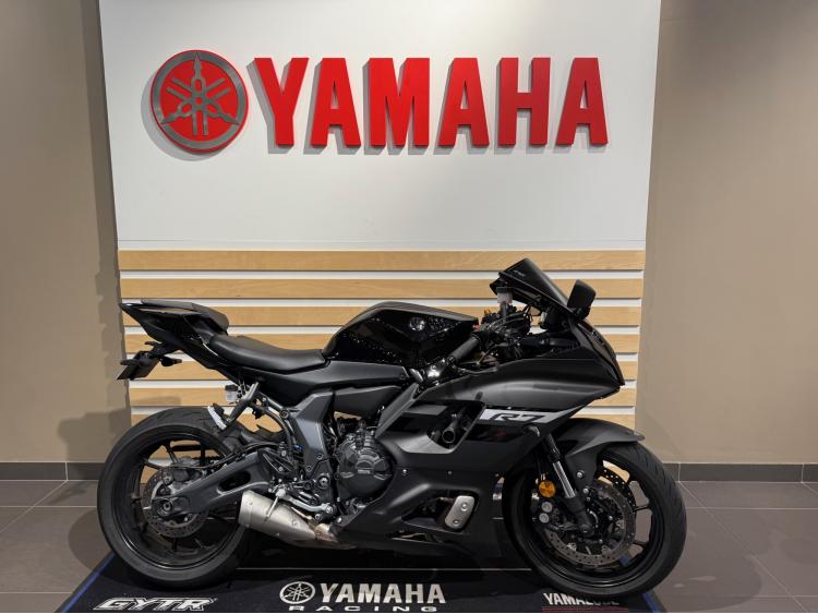 YAMAHA YZF-R7
