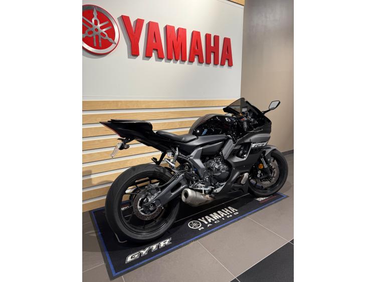 YAMAHA YZF-R7