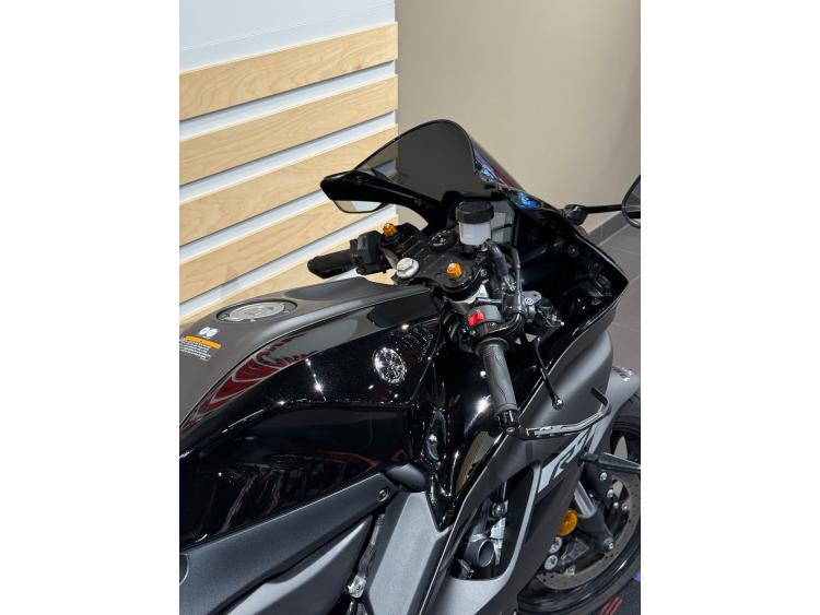 YAMAHA YZF-R7