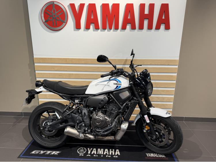 YAMAHA XSR 700