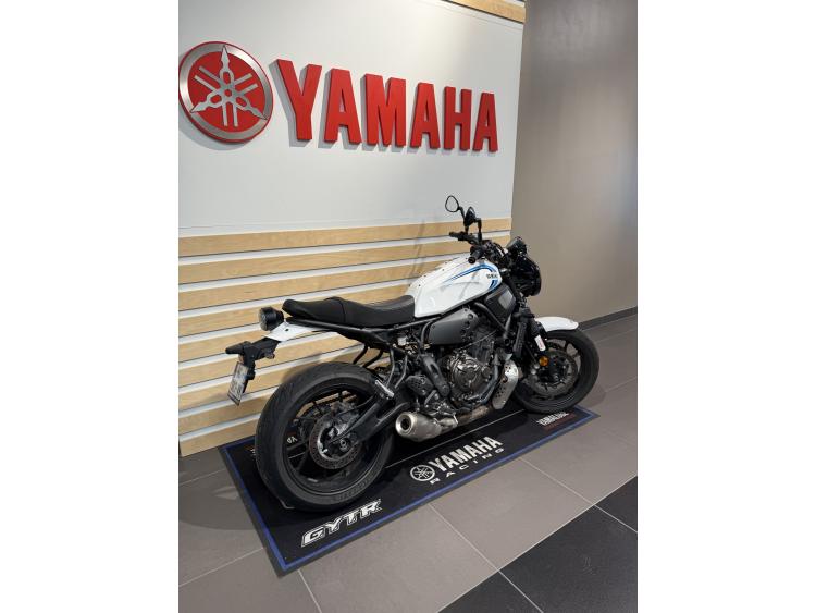 YAMAHA XSR 700