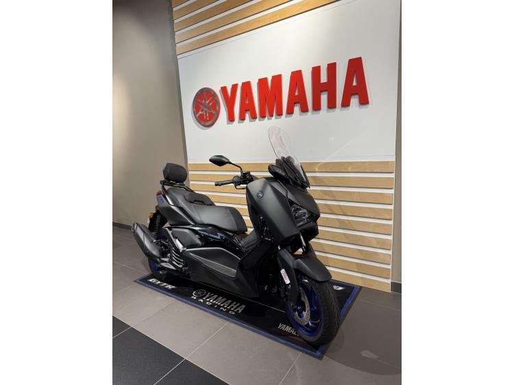 YAMAHA XMAX 125