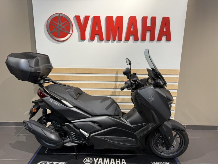 YAMAHA XMAX 125