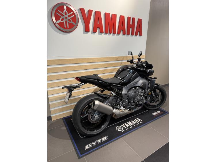 YAMAHA MT-10