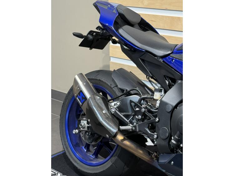 YAMAHA YZF 1000 R1