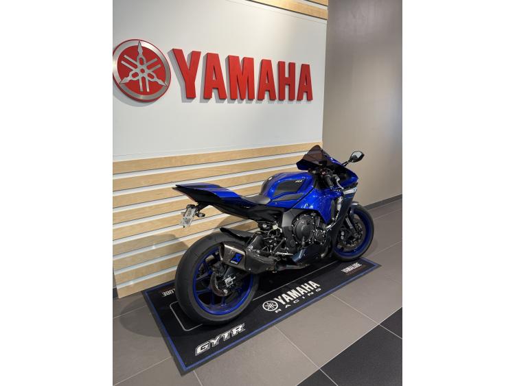 YAMAHA YZF 1000 R1